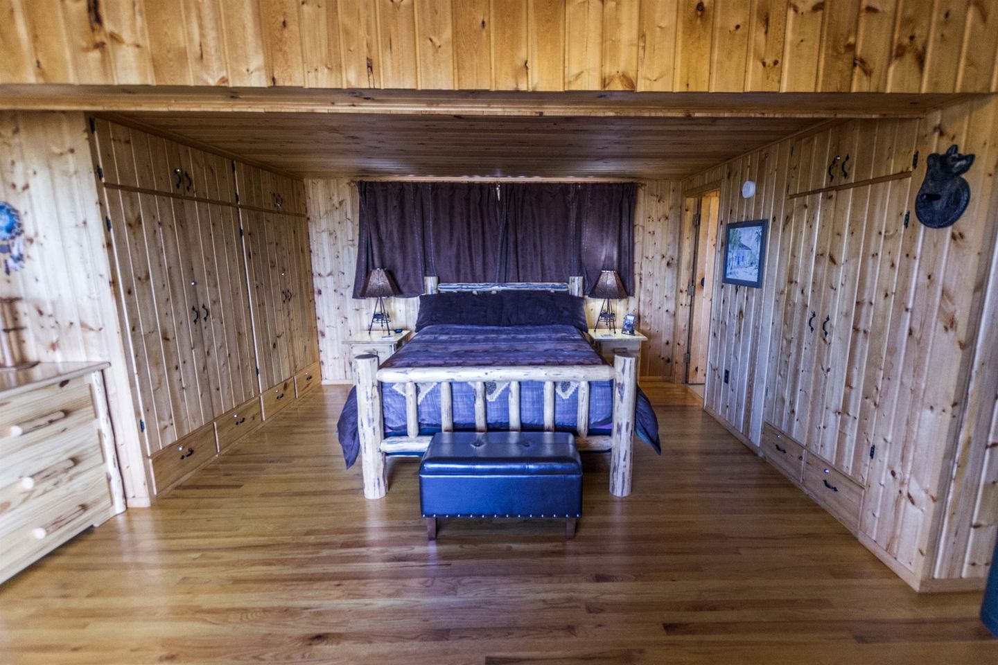 Scenic Cabin with Wildlife Views Near Madison River, Ennis, Montana