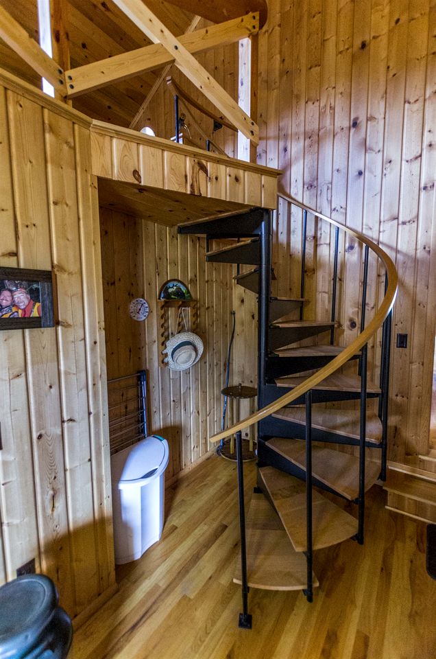 Scenic Cabin with Wildlife Views Near Madison River, Ennis, Montana