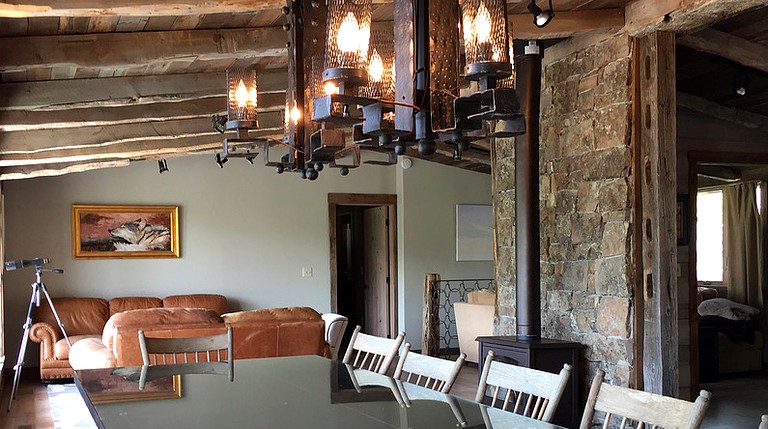 Cabins (West Gariner, Montana, United States)