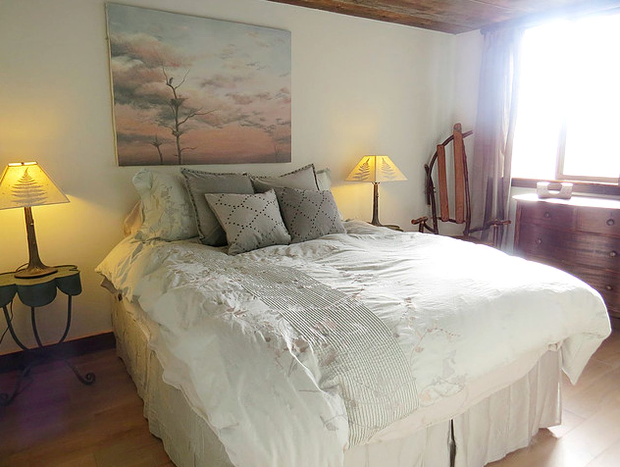 Gorgeous Vacation Rental on the Yellowstone River in Gardiner, Montana