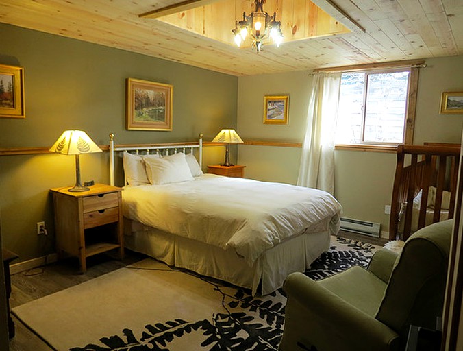 Cabins (West Gariner, Montana, United States)