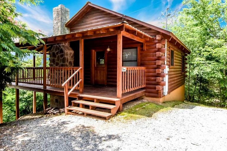 Secluded Cabin Near Great Smoky Mountains National Park, Tennessee