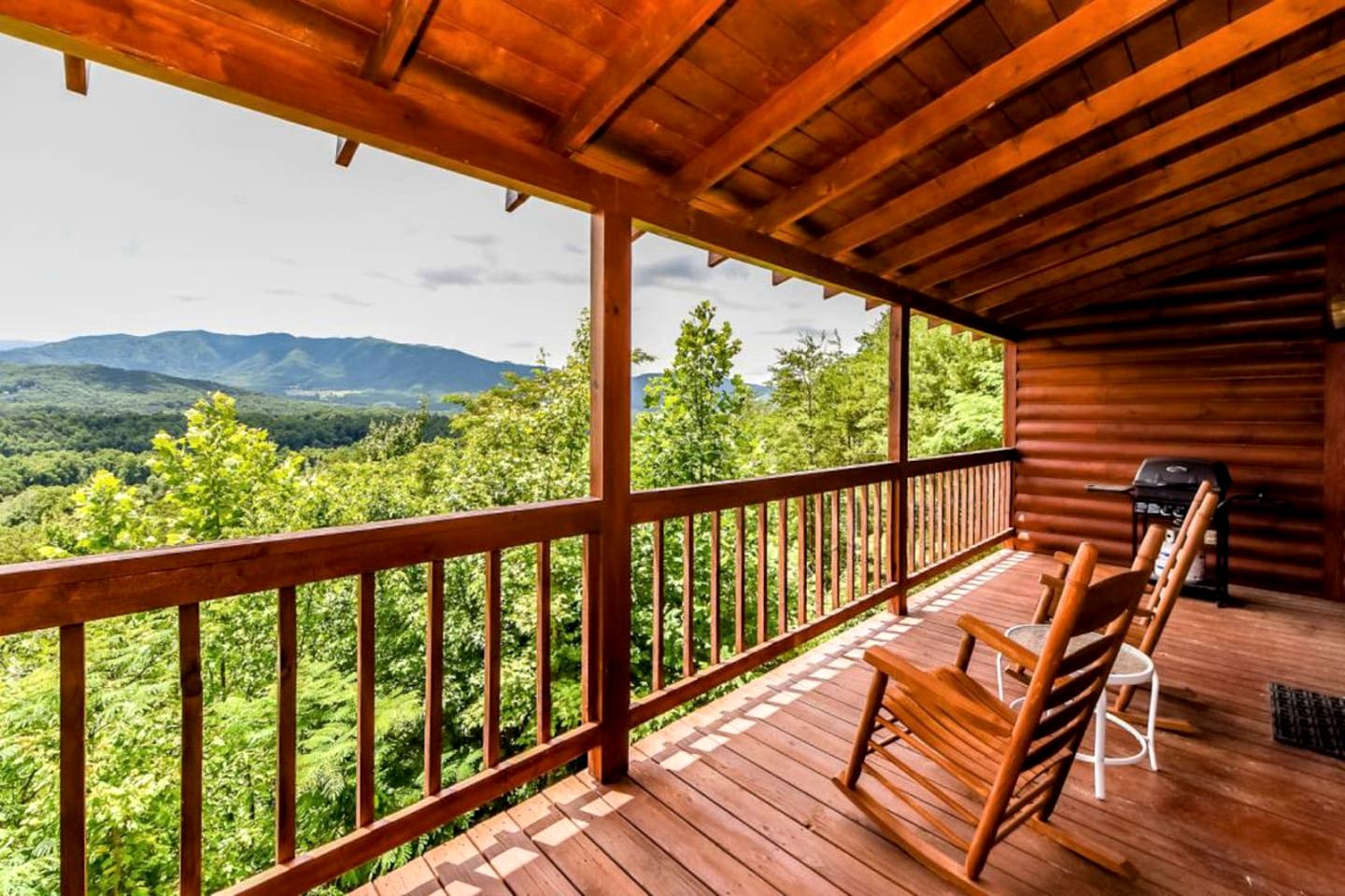 Secluded Cabin Near Great Smoky Mountains National Park, Tennessee