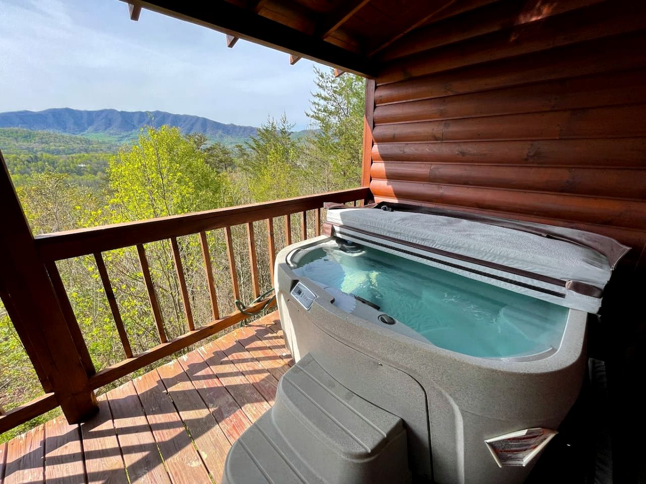 Secluded Cabin Near Great Smoky Mountains National Park, Tennessee