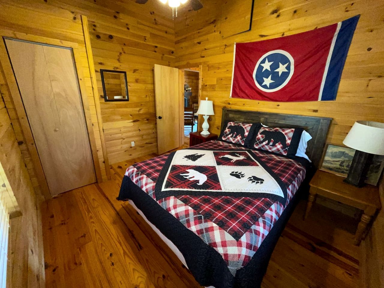 Secluded Cabin Near Great Smoky Mountains National Park, Tennessee
