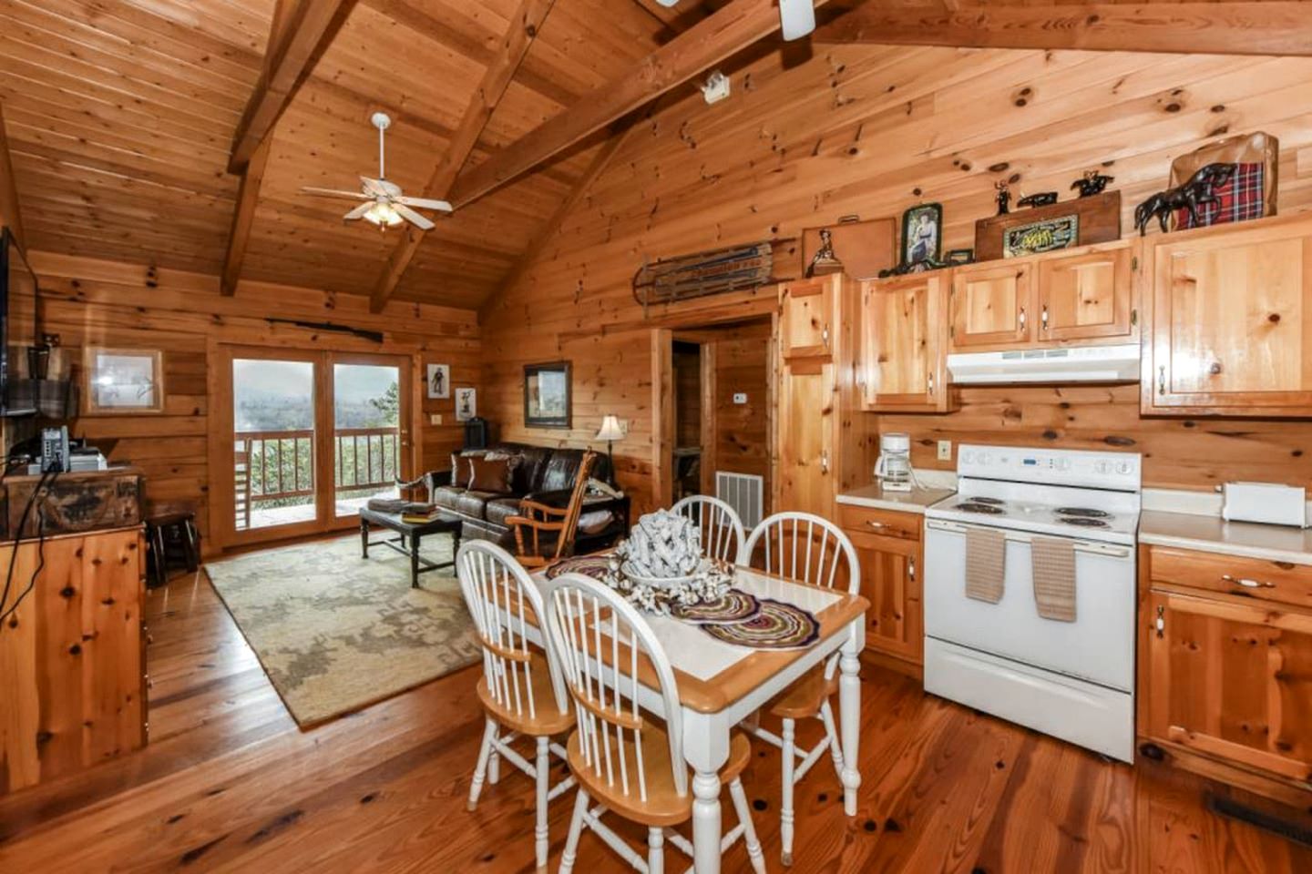 Secluded Cabin Near Great Smoky Mountains National Park, Tennessee