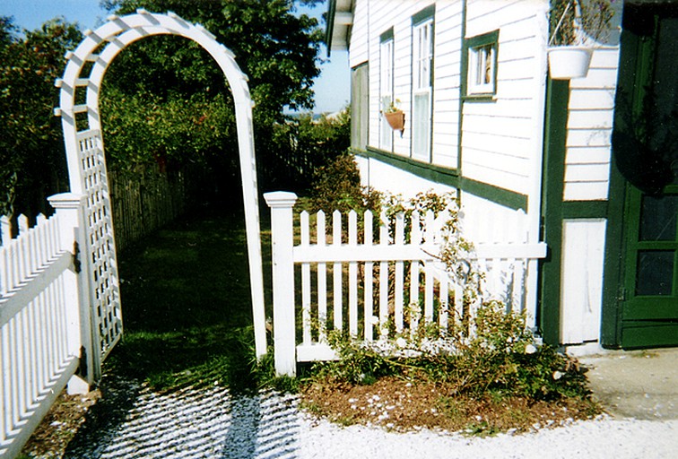 Cottages (Brewster, Massachusetts, United States)