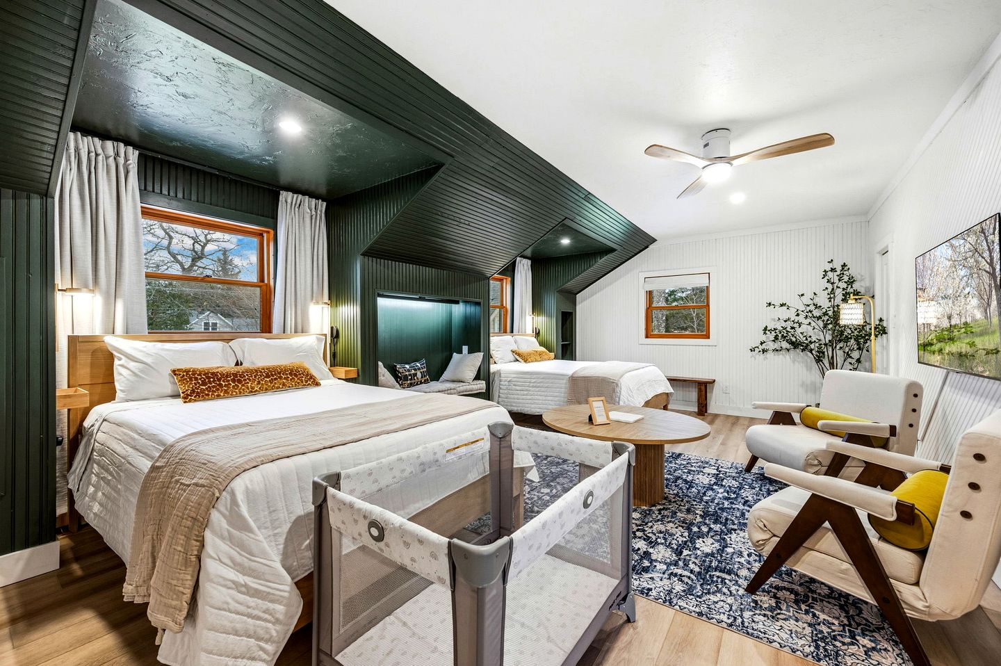 Scenic Farmhouse with Hot Tub & Barrel Sauna, Walk to Beach and Shops in Ellison Bay, WI