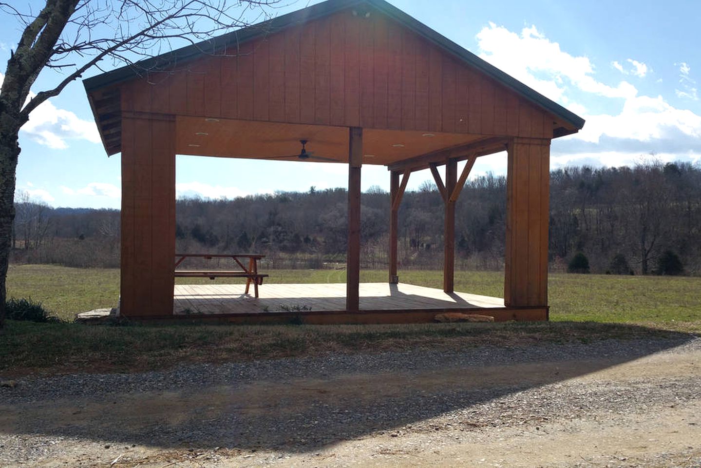 Comfortable Cottage for Large Groups near Bedford, Virginia