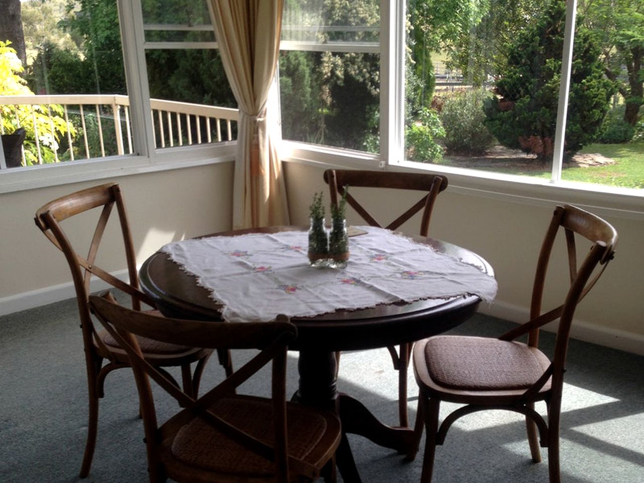 Nature Lodges (Walcha, New South Wales, Australia)