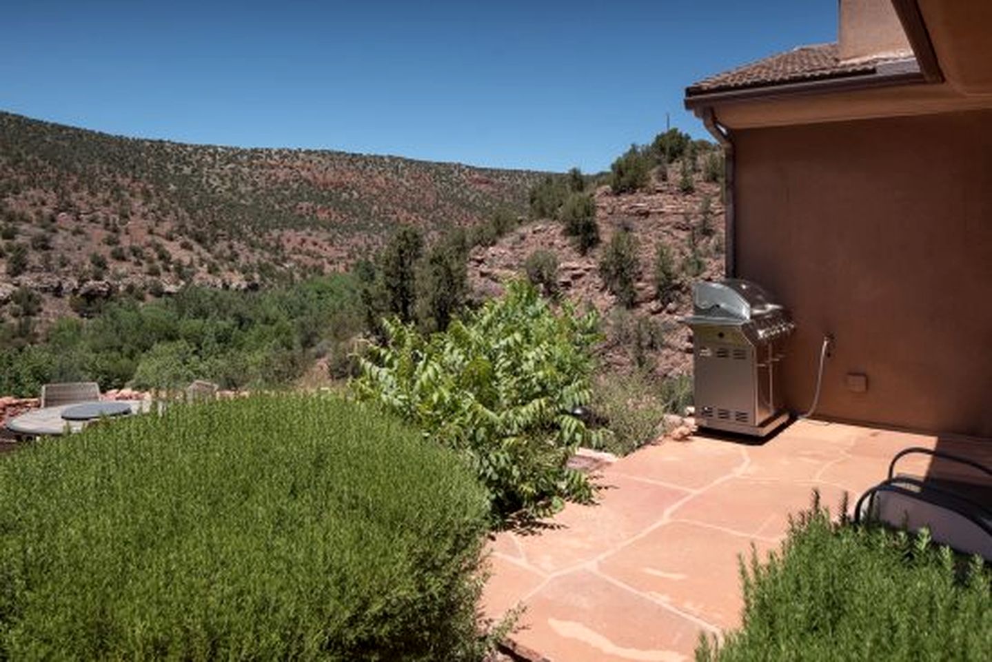 Peaceful Vacation Rental with Private Trail to Creek and Stunning Views for a Fantastic Family Getaway in Sedona, Arizona