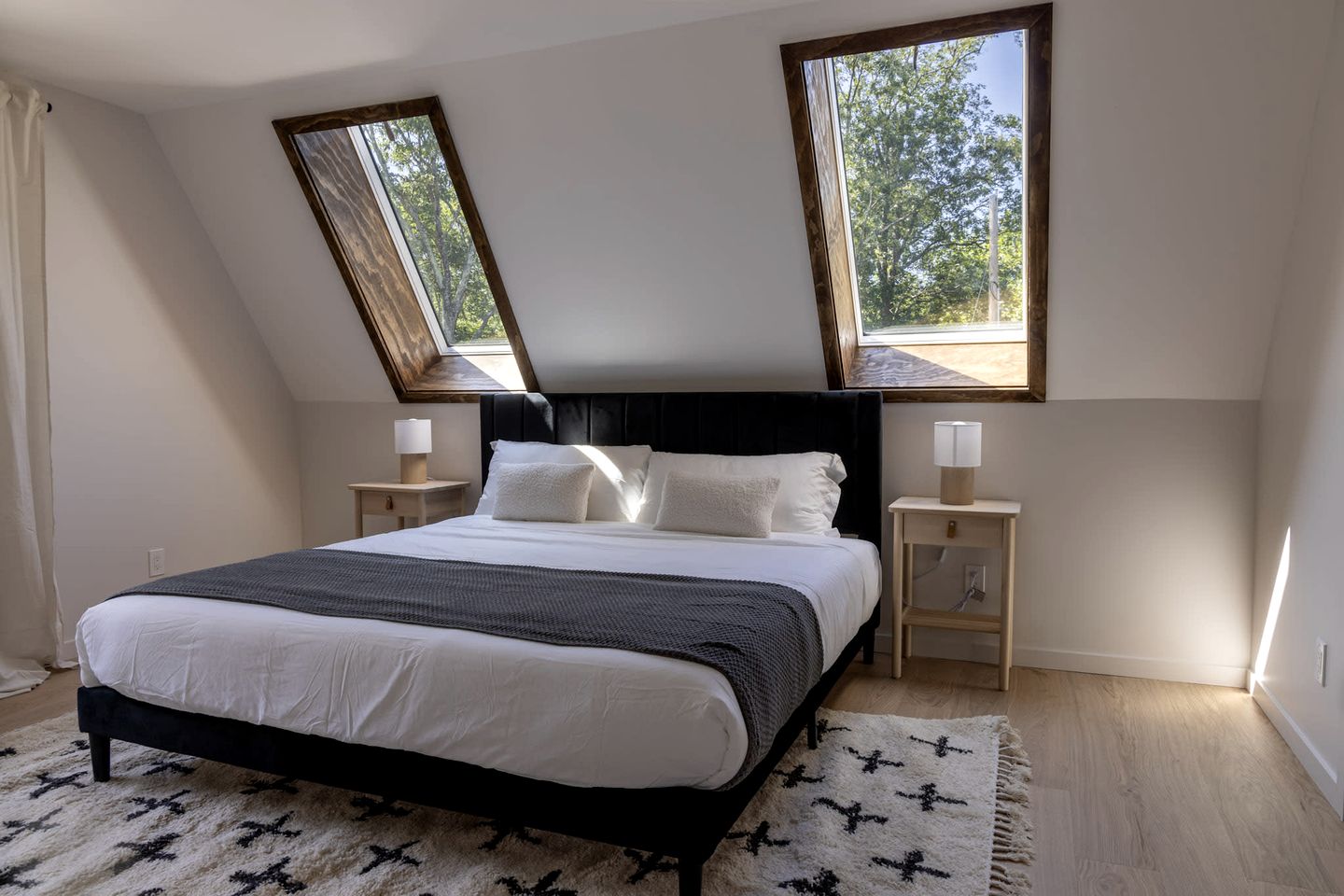 Pet-Friendly A-Frame Newly Renovated with Large Patio in New York