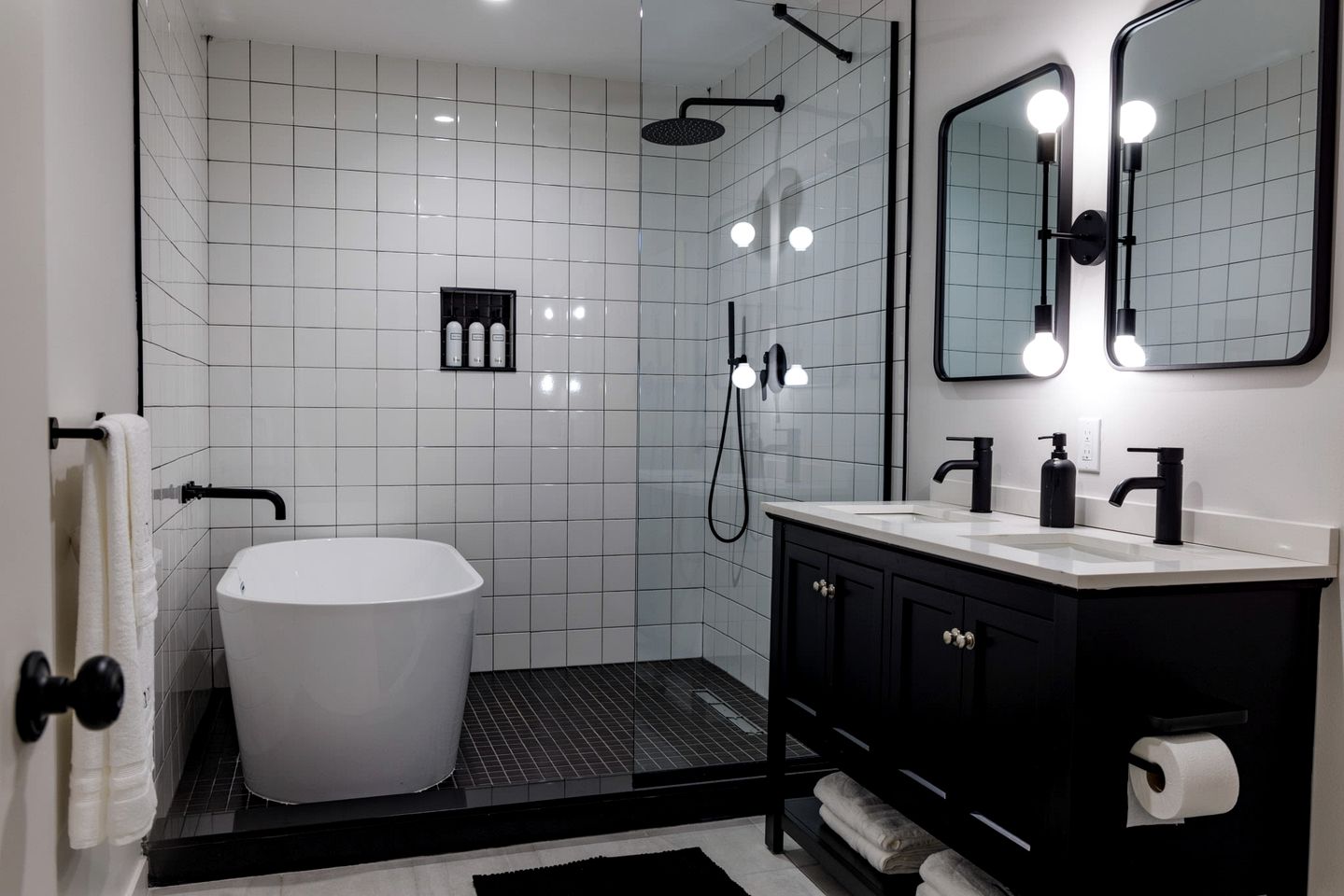 Pet-Friendly A-Frame Newly Renovated with Large Patio in New York