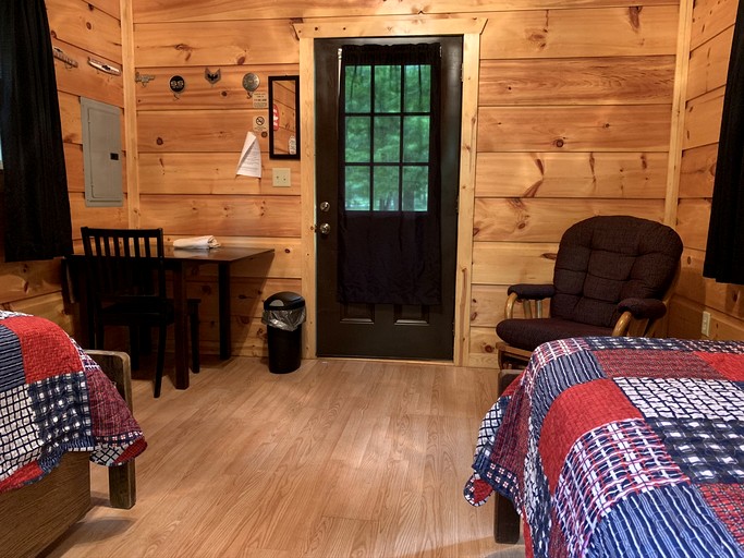 Cabins (United States of America, Monterville, West Virginia)