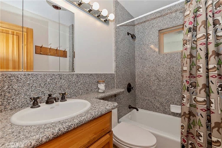 Cabins (United States of America, Big Bear Lake, California)