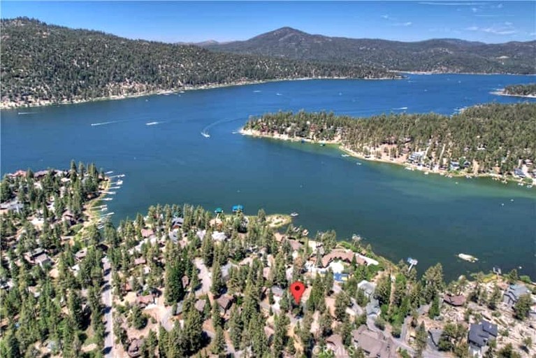 Cabins (United States of America, Big Bear Lake, California)