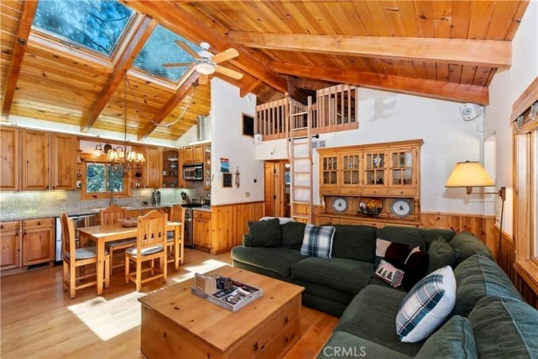 Cabins (United States of America, Big Bear Lake, California)