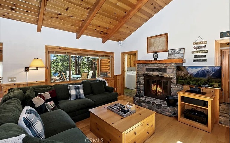 Cabins (United States of America, Big Bear Lake, California)