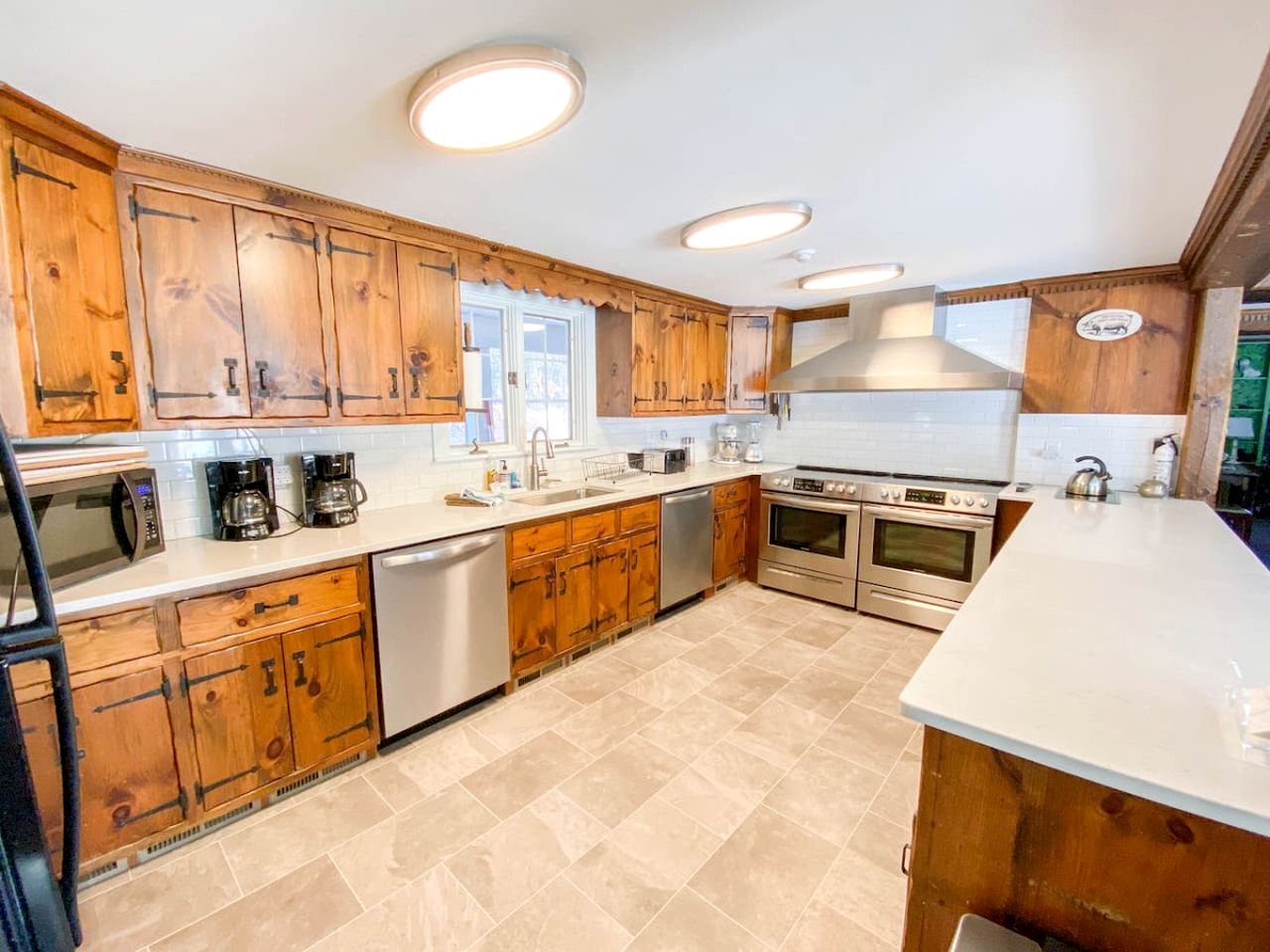 Embrace Nature in this Villa with Gorgeous Vistas in Bartlett, New Hampshire