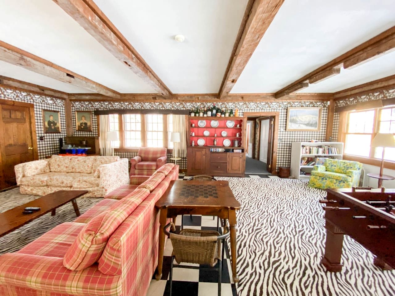 Embrace Nature in this Villa with Gorgeous Vistas in Bartlett, New Hampshire