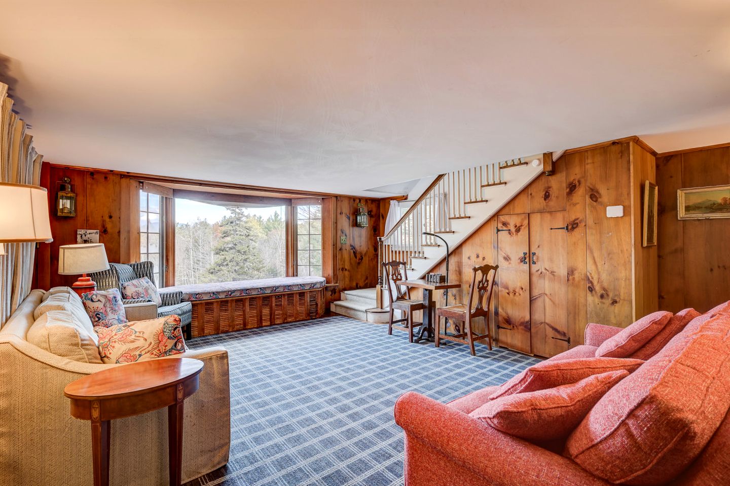 Embrace Nature in this Villa with Gorgeous Vistas in Bartlett, New Hampshire