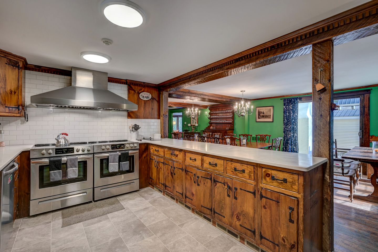 Embrace Nature in this Villa with Gorgeous Vistas in Bartlett, New Hampshire