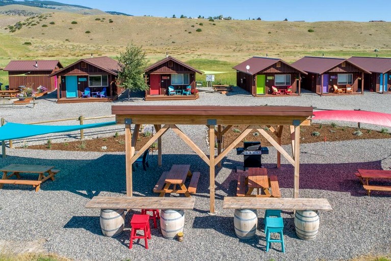 Cabins (United States of America, Emigrant, Montana)