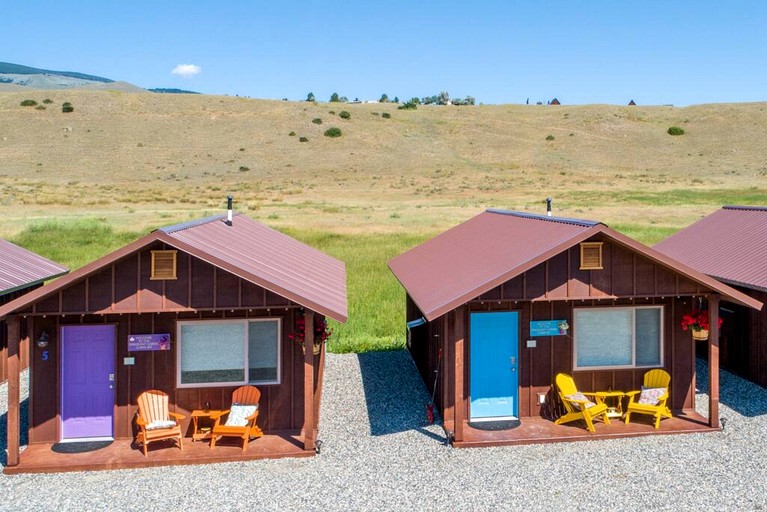 Cabins (United States of America, Emigrant, Montana)