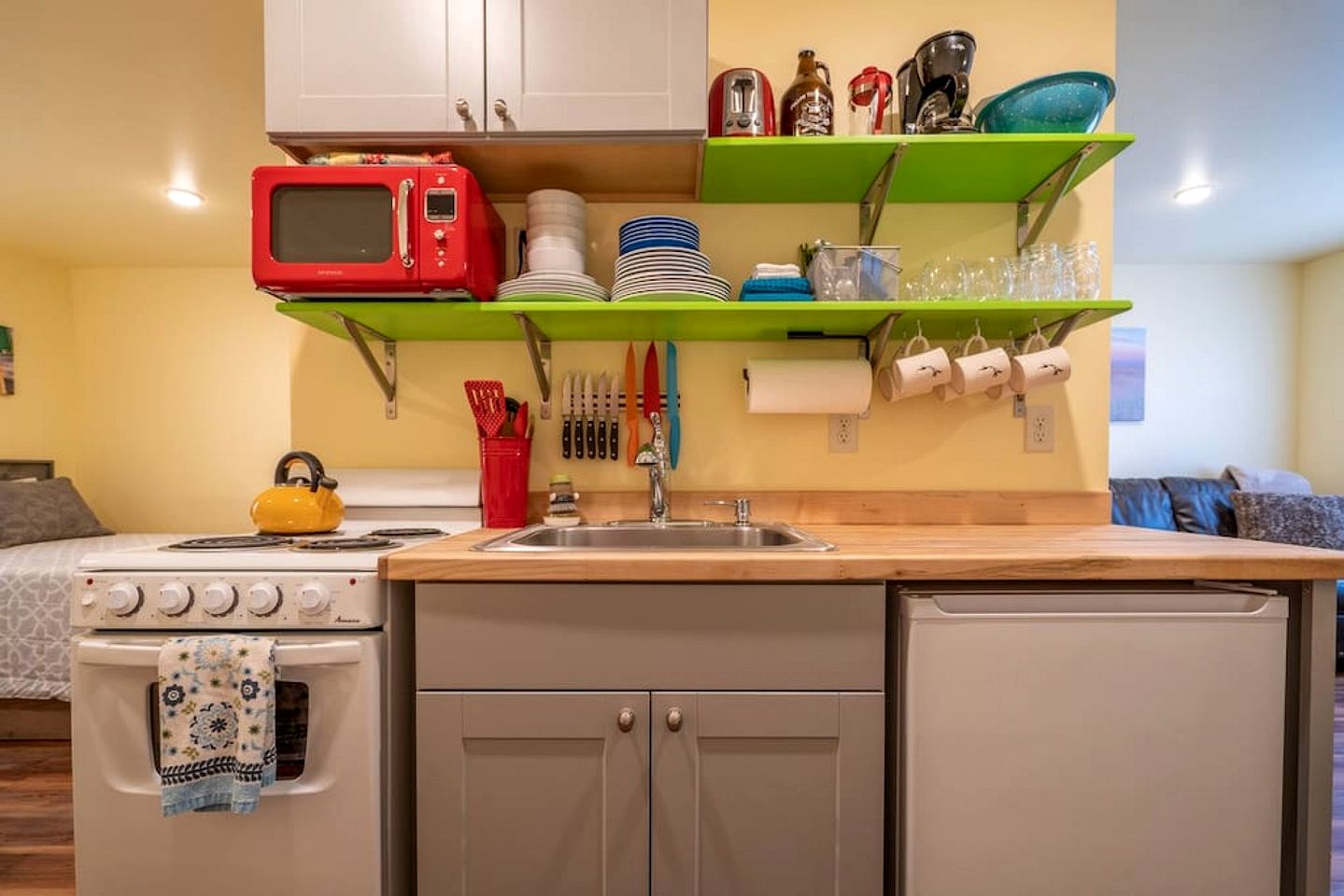 Cute Tiny Cabin near Yellowstone National Park for an Unforgettable Getaway in Emigrant, Montana