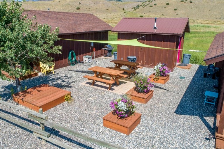 Cabins (United States of America, Emigrant, Montana)