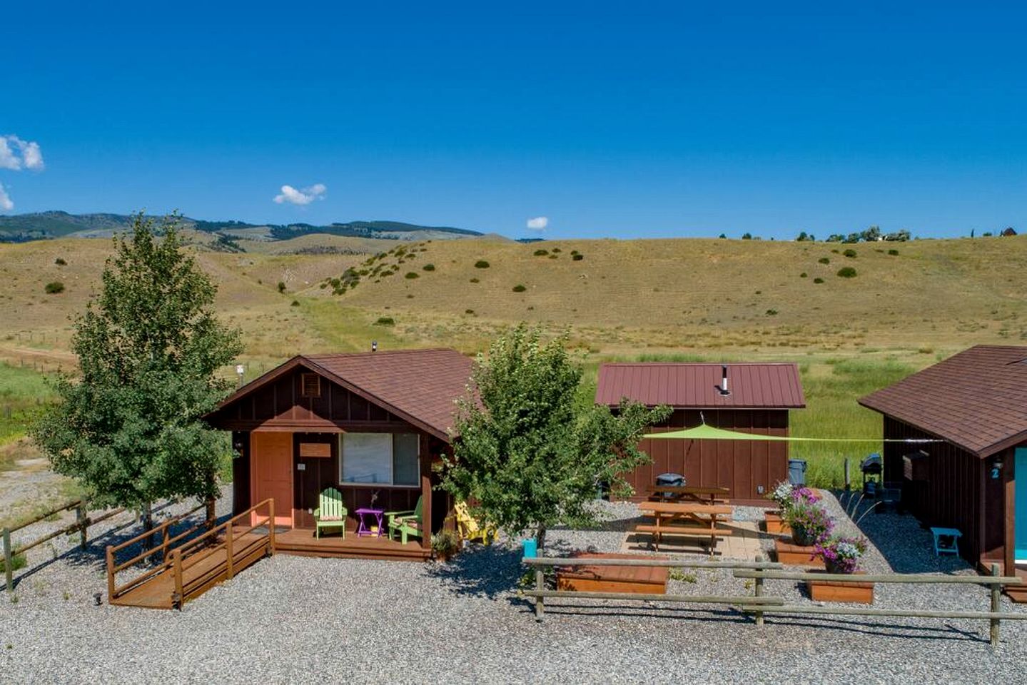 Lovely Tiny Cabin Close to Yellowstone with Incredible Mountain Views in Emigrant, Montana