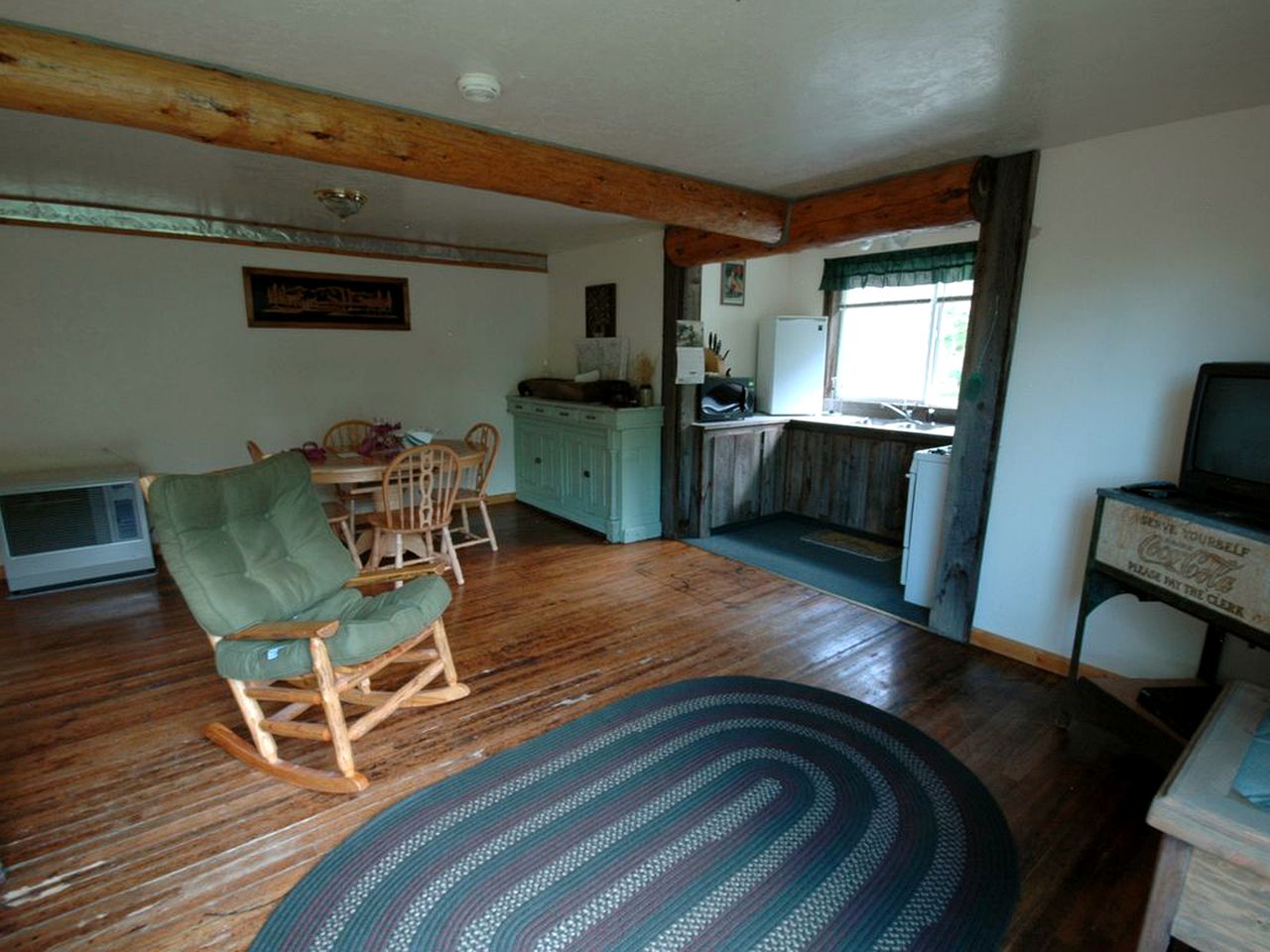 Private Woodland Cabin in the Absaroka Mountains of Montana