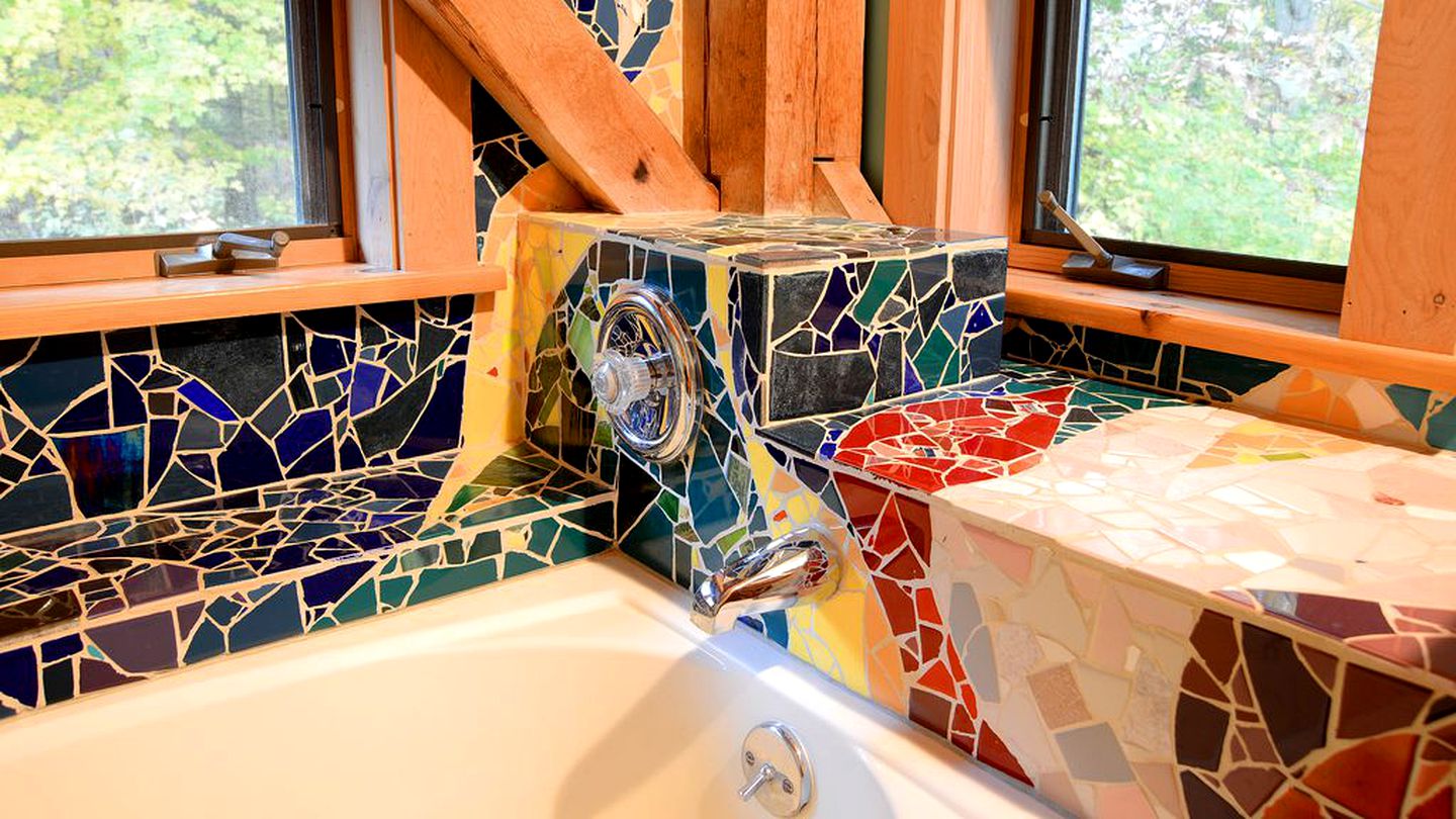 Cozy Lakefront Cabin Rental in the Woodlands of Empire, Michigan