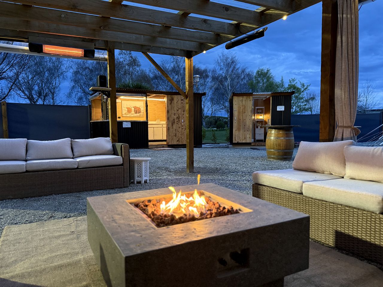 Enchanted Bell Tent Hideaway near the Mountains and Rivers of Southland, New Zealand