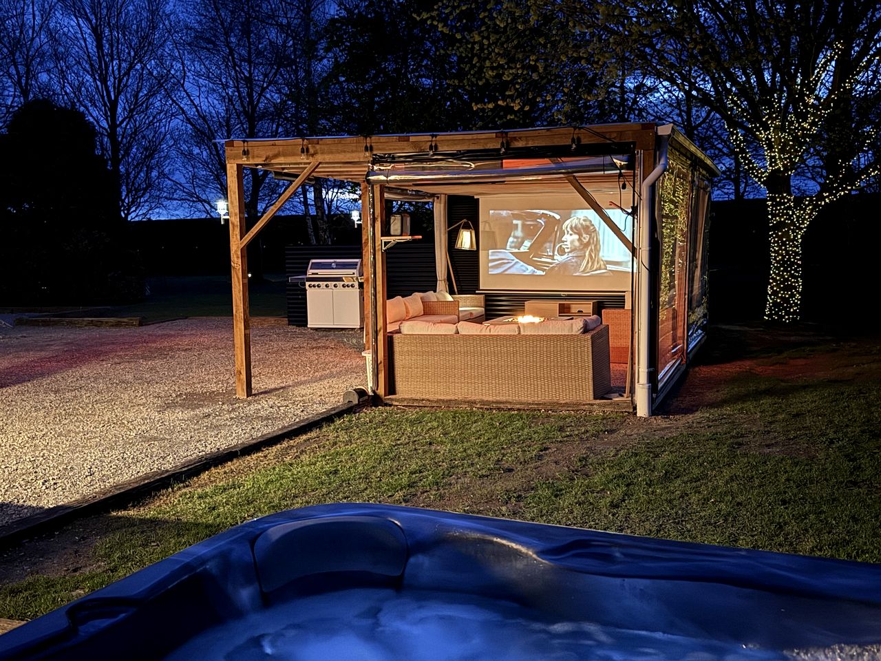 Enchanted Bell Tent Hideaway near the Mountains and Rivers of Southland, New Zealand