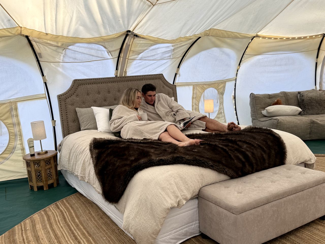 Enchanted Bell Tent Hideaway near the Mountains and Rivers of Southland, New Zealand