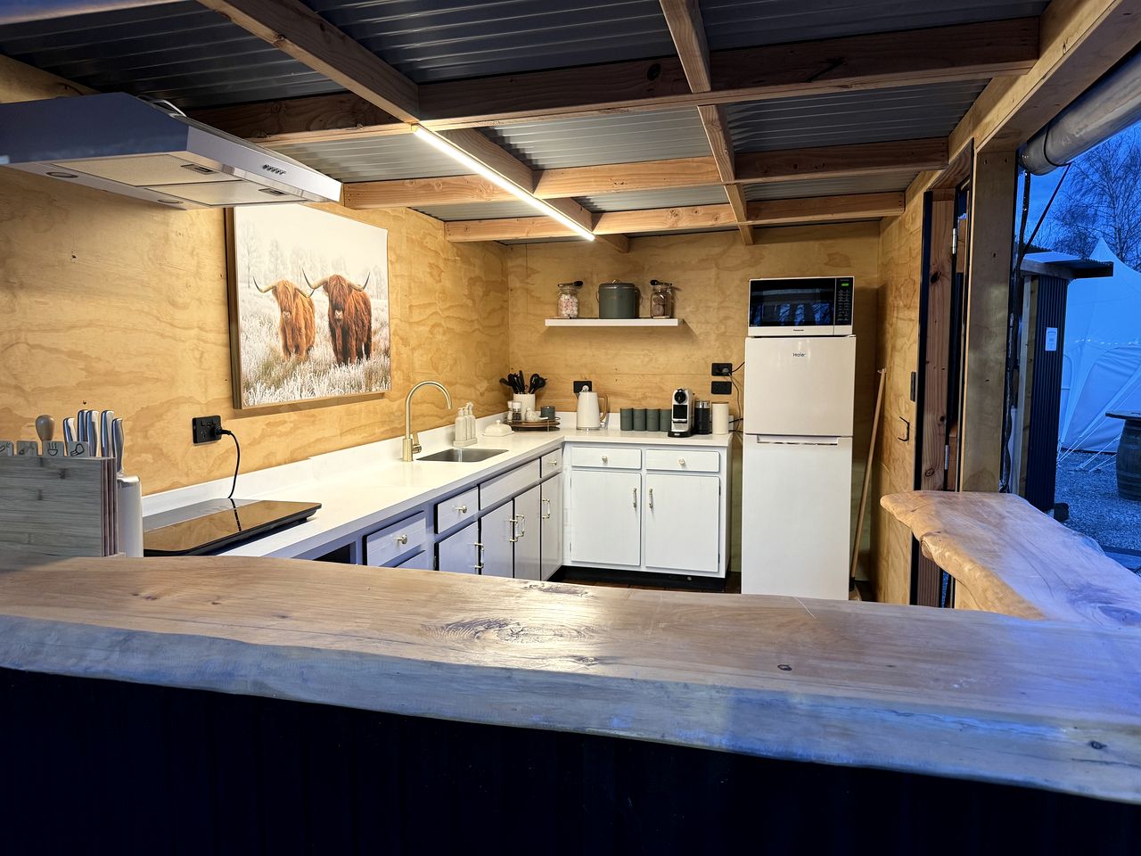 Enchanted Bell Tent Hideaway near the Mountains and Rivers of Southland, New Zealand