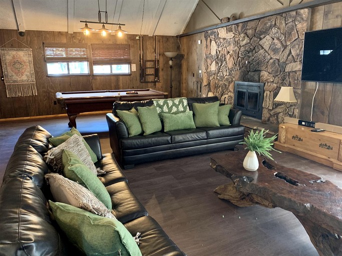 Large and Spacious Cabin for Family Holidays in Southern California, near Big Bear Lake