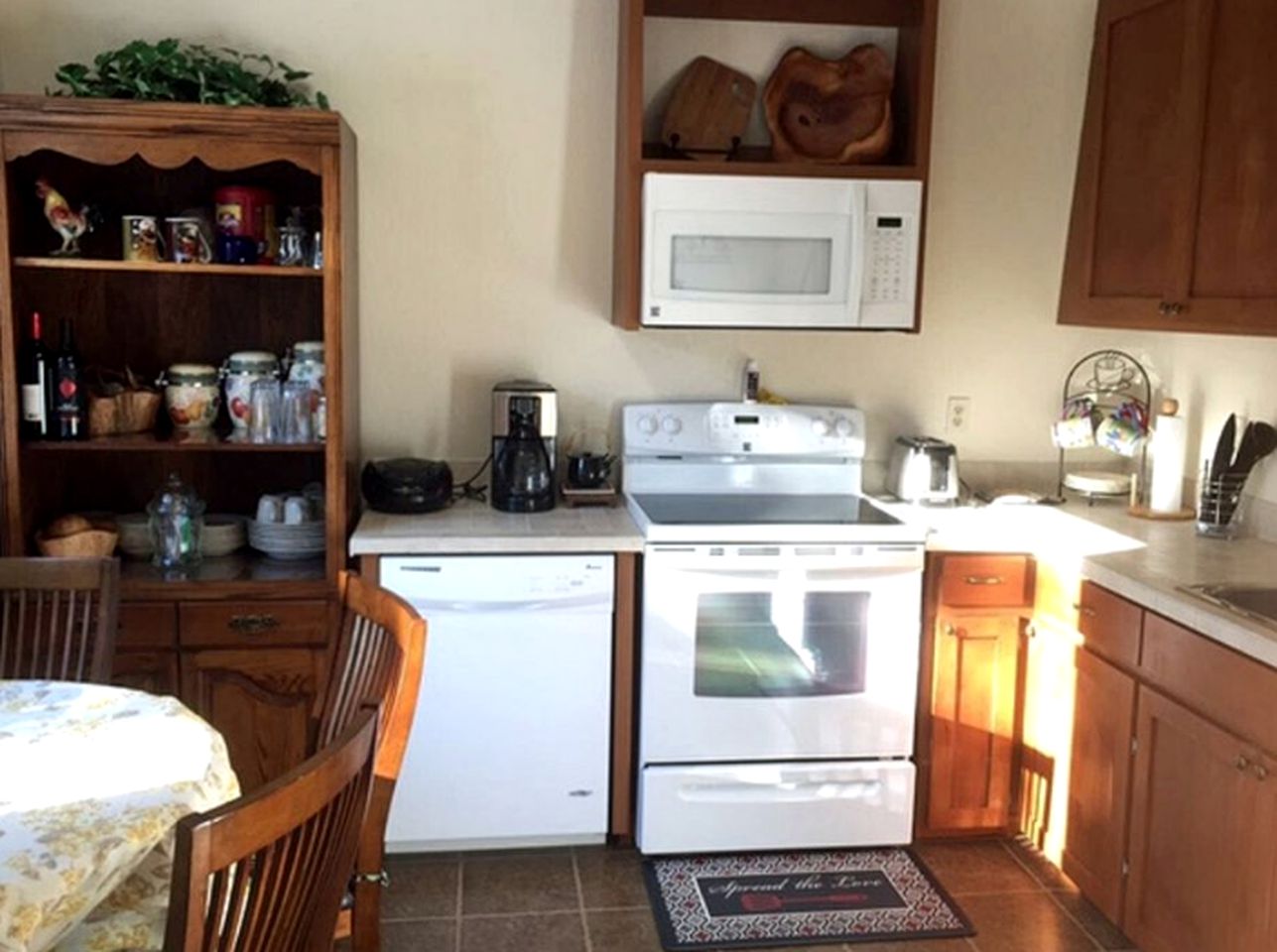 Cozy Forest Cabin for Eight Guests near Olympic National Park in Washington