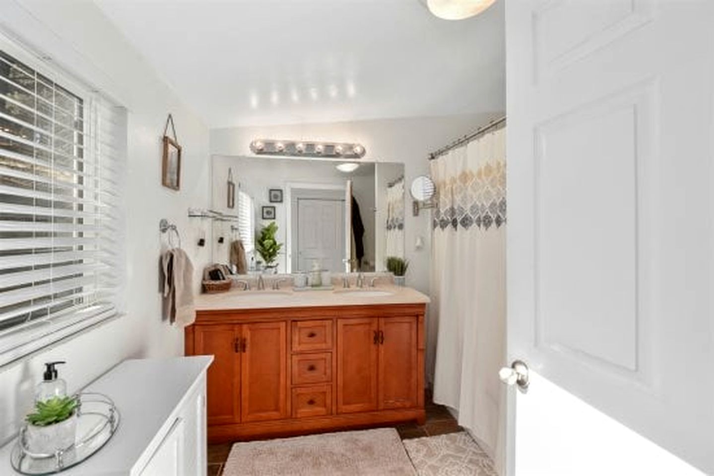 Enchanted Forest | Super Cozy Cabin on 2 Acres in Flagstaff, AZ