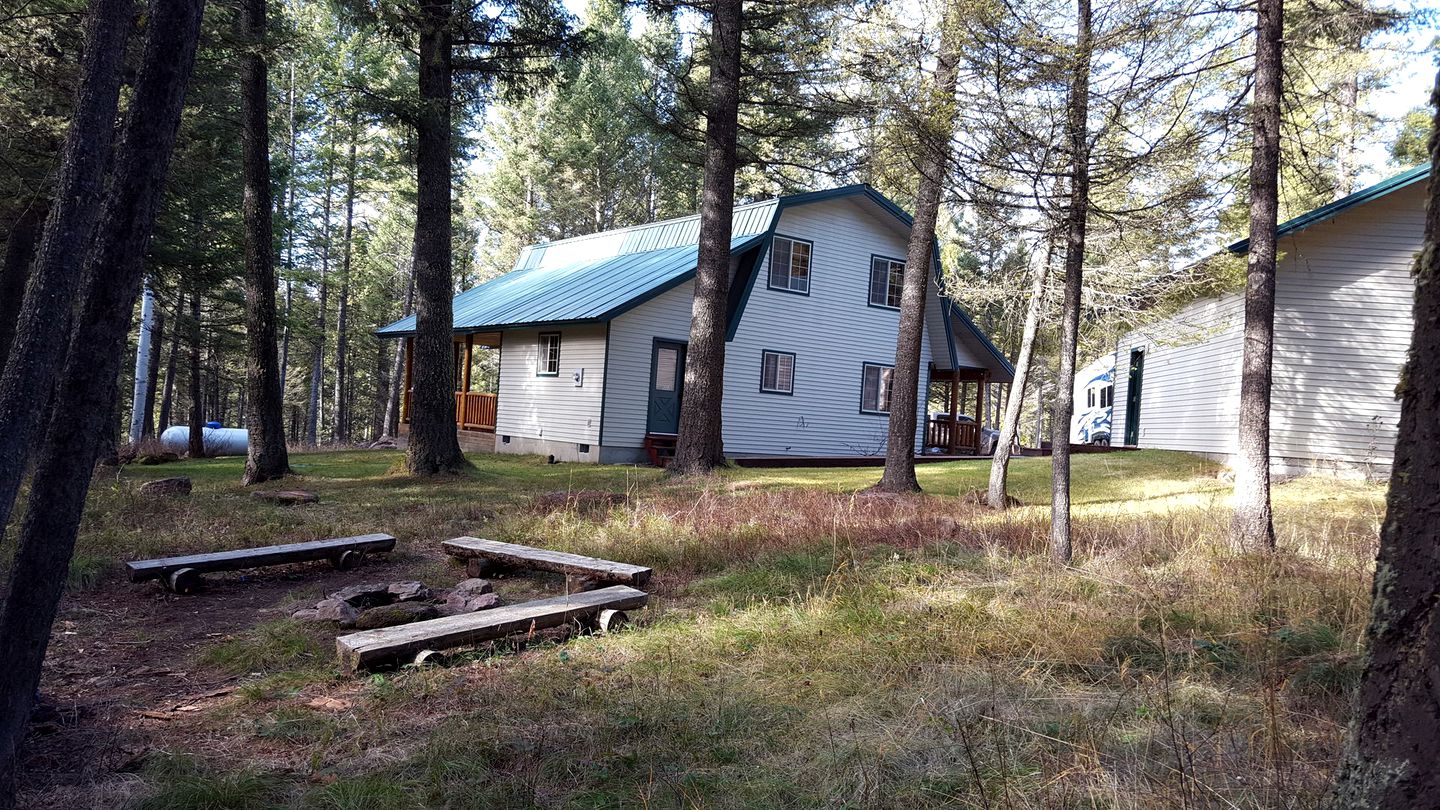 Cottage Rental with Hot Tub in Island Park, Idaho