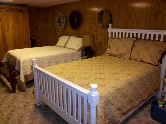 Cottages (Watkins Glen, New York, United States)