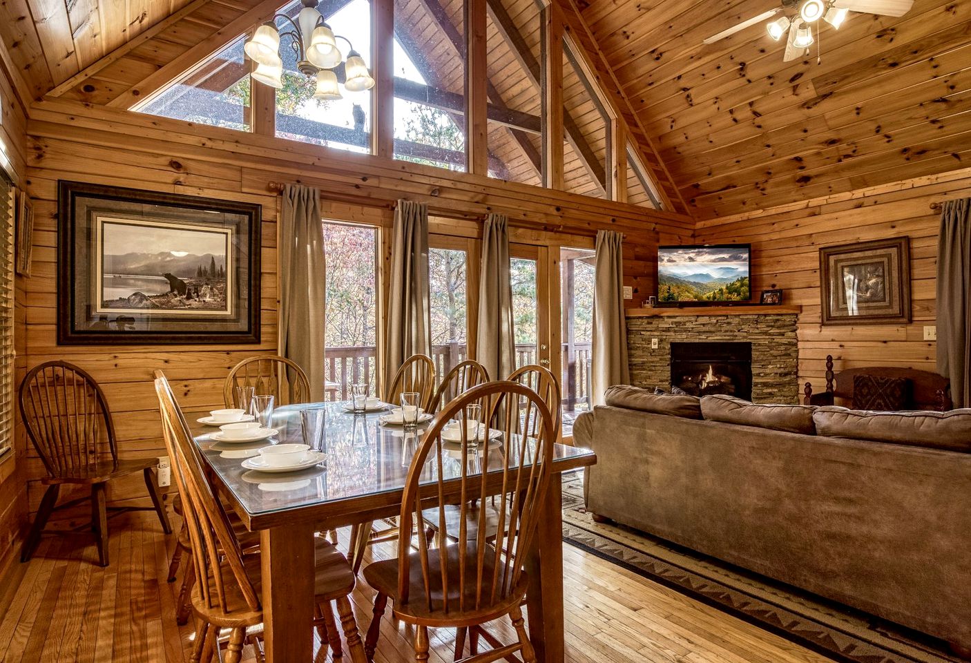Rest and Relax in this Fully-Equipped Cabin Rental in Gatlinburg, Tennessee