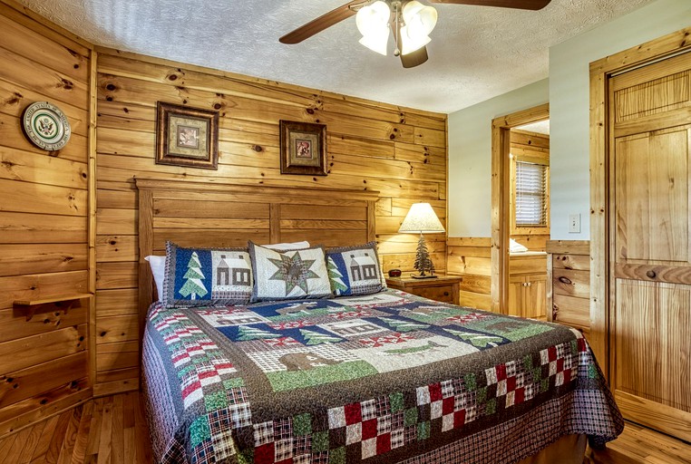 Cabins (United States of America, Gatlinburg, Tennessee)