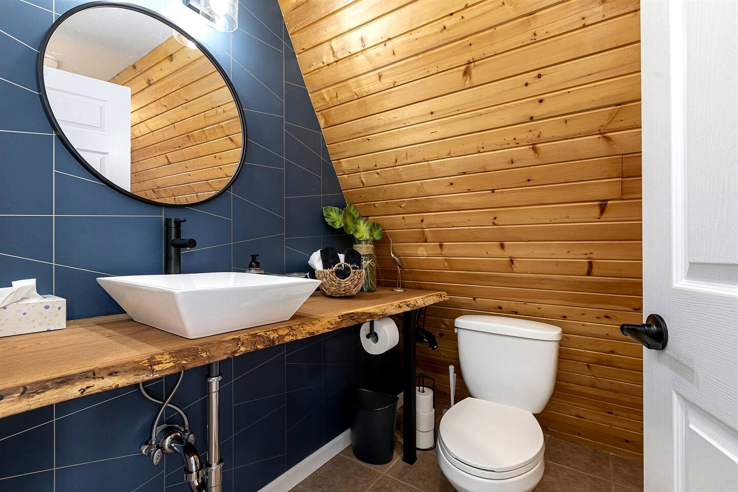 Enchanting A-Frames with Hot-Tub Wonderful for Hiking in Makanda, Illinois