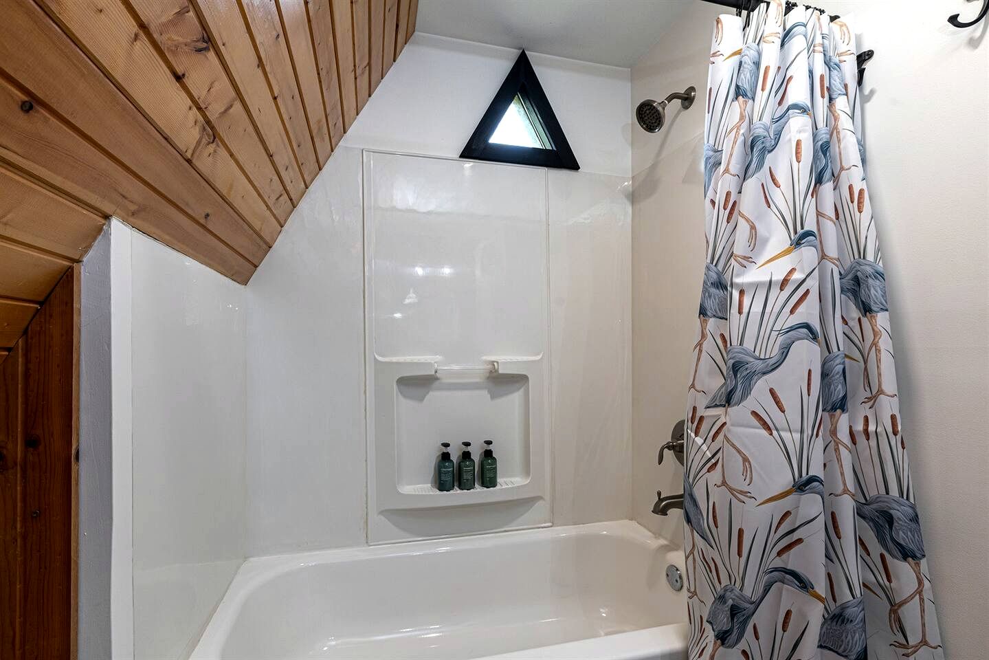 Enchanting A-Frames with Hot-Tub Wonderful for Hiking in Makanda, Illinois