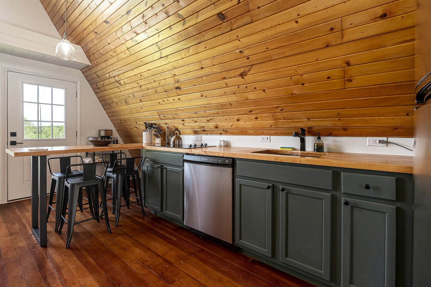 Enchanting A-Frames with Hot-Tub Wonderful for Hiking in Makanda, Illinois