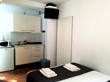 Enchanting Beach Bungalow with a Sunny Terrace near the Beaches of Barbate, Spain photo 5