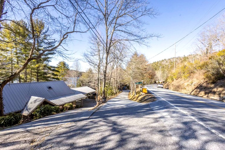 Cabins (United States of America, Glenville, North Carolina)