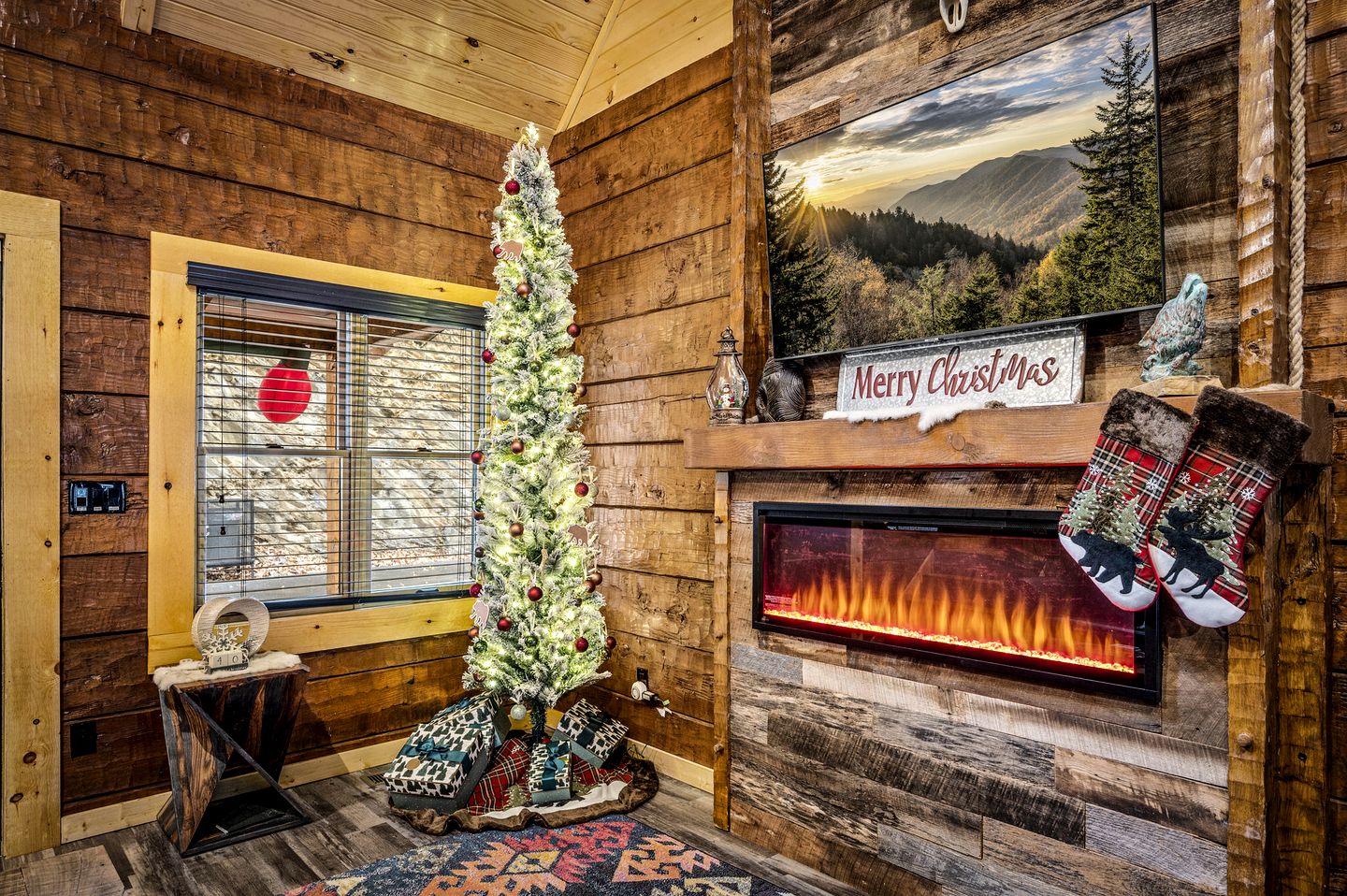 Enchanting Cabin with Game Room, Indoor Pool and Porch in Tennessee